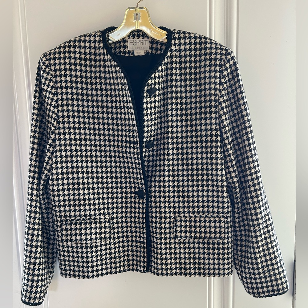 Esprit Women’s Monochrome Houndstooth Blazer in Size Small